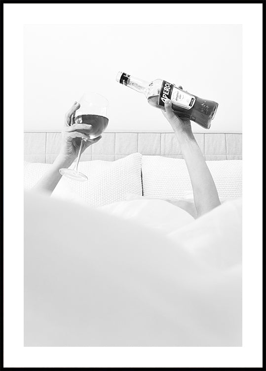 Poster in bianco e nero di Aperol a letto