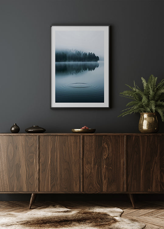 Water Ripples and Foggy Forest Plakat - Posterbox.dk