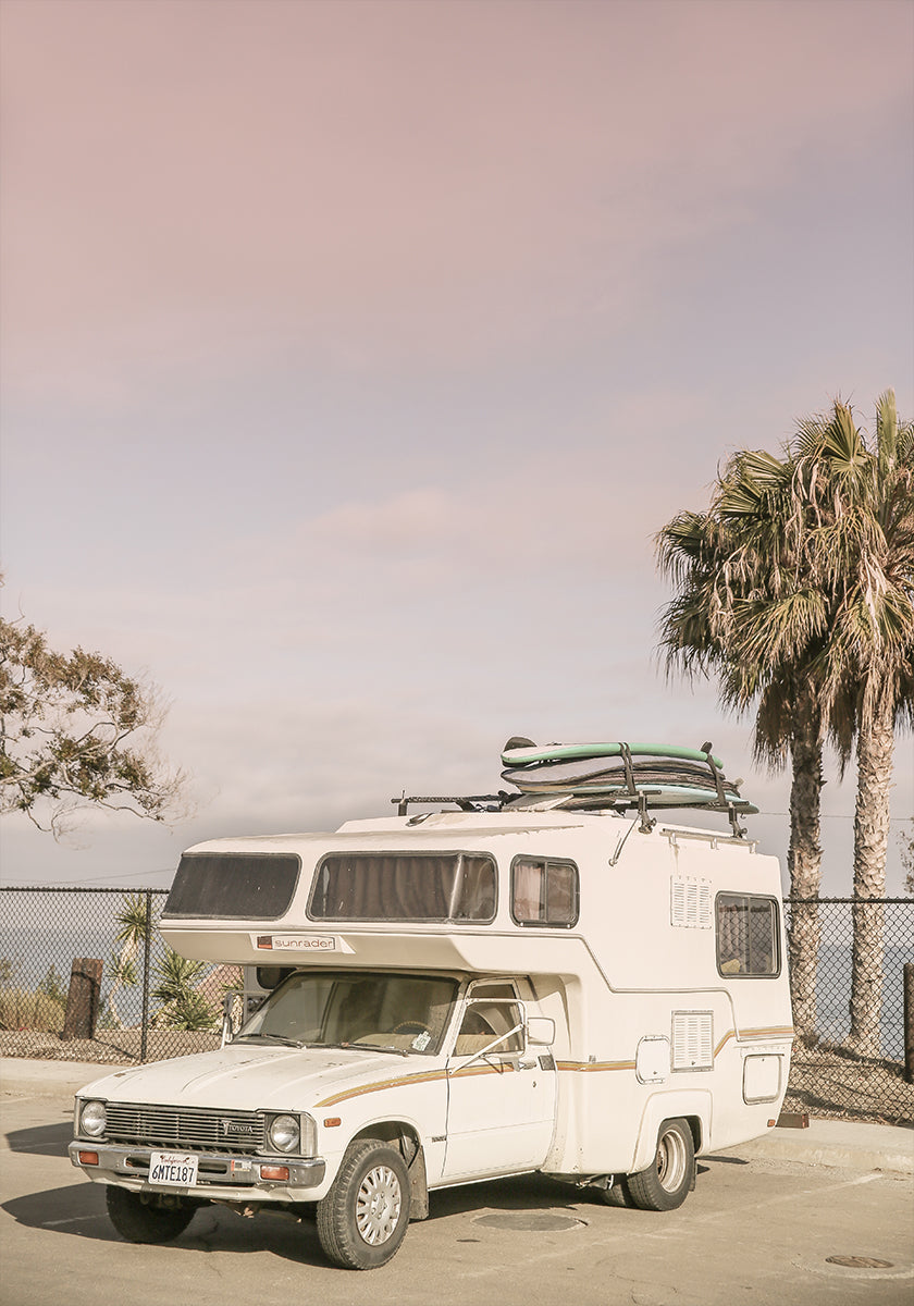 Camper d'epoca parcheggiato