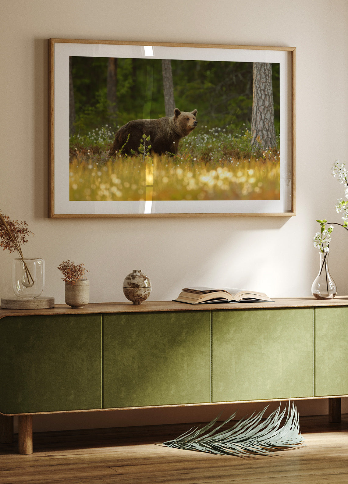 Orso bruno nella foresta