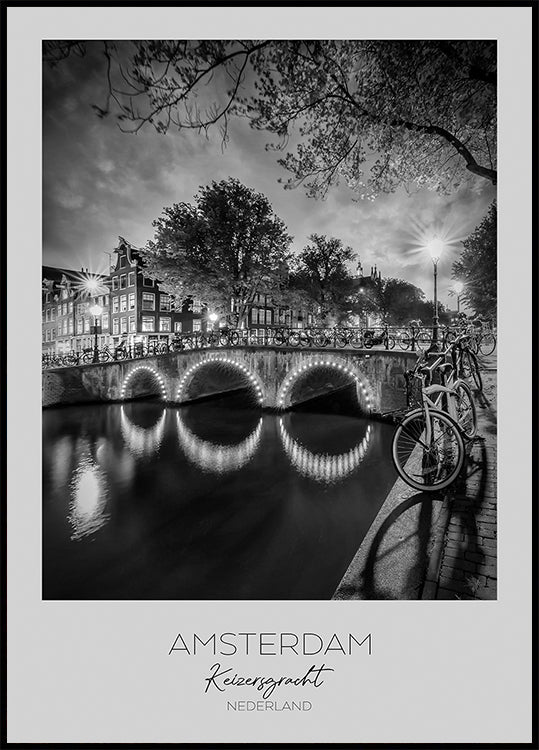 In primo piano: AMSTERDAM Idilliaco paesaggio notturno dal Keizersgracht Poster