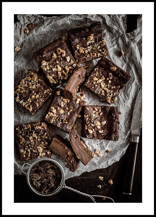 Poster di brownies fondenti al cioccolato e nocciole