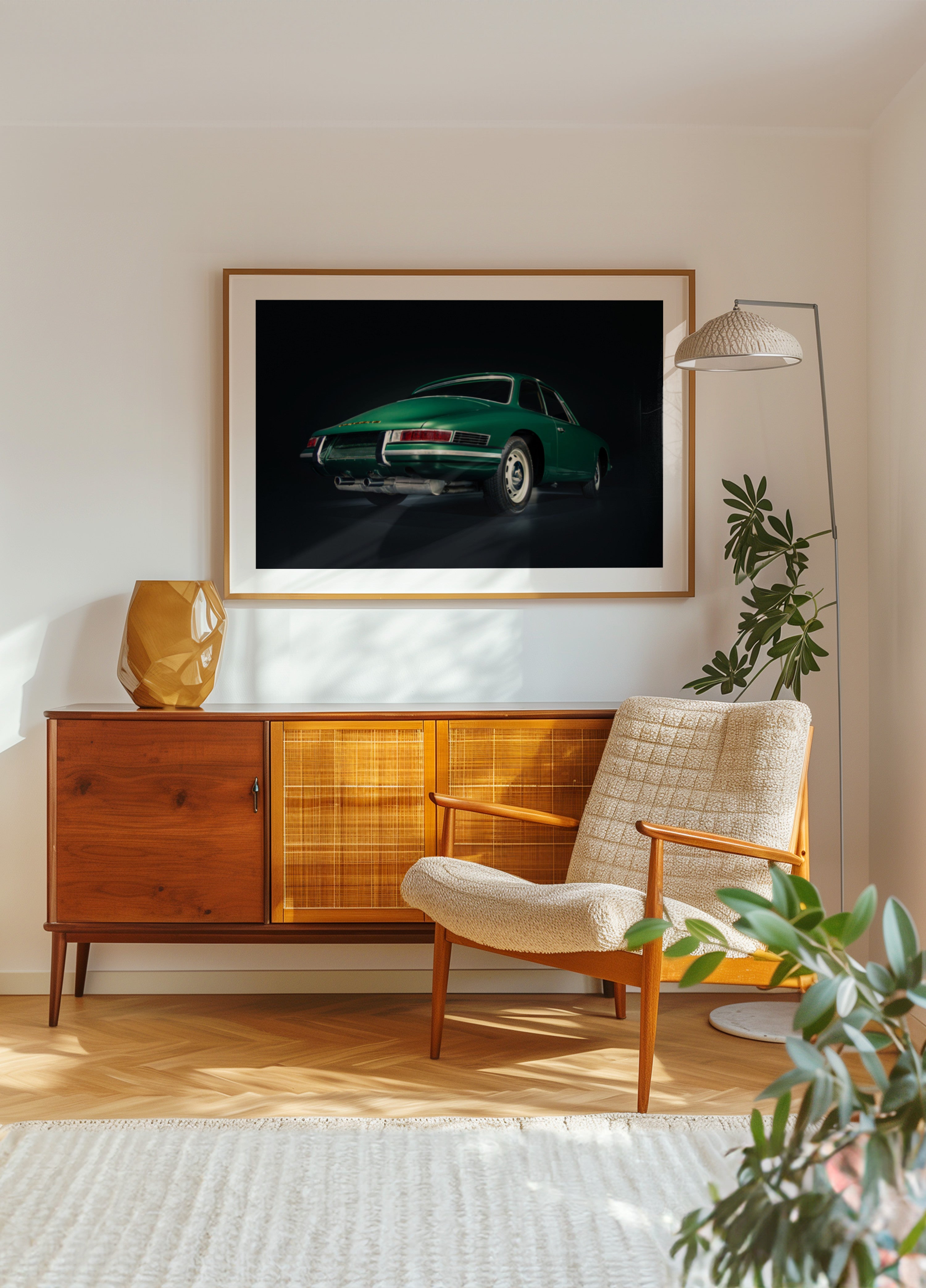 Automobile sportiva verde classica
