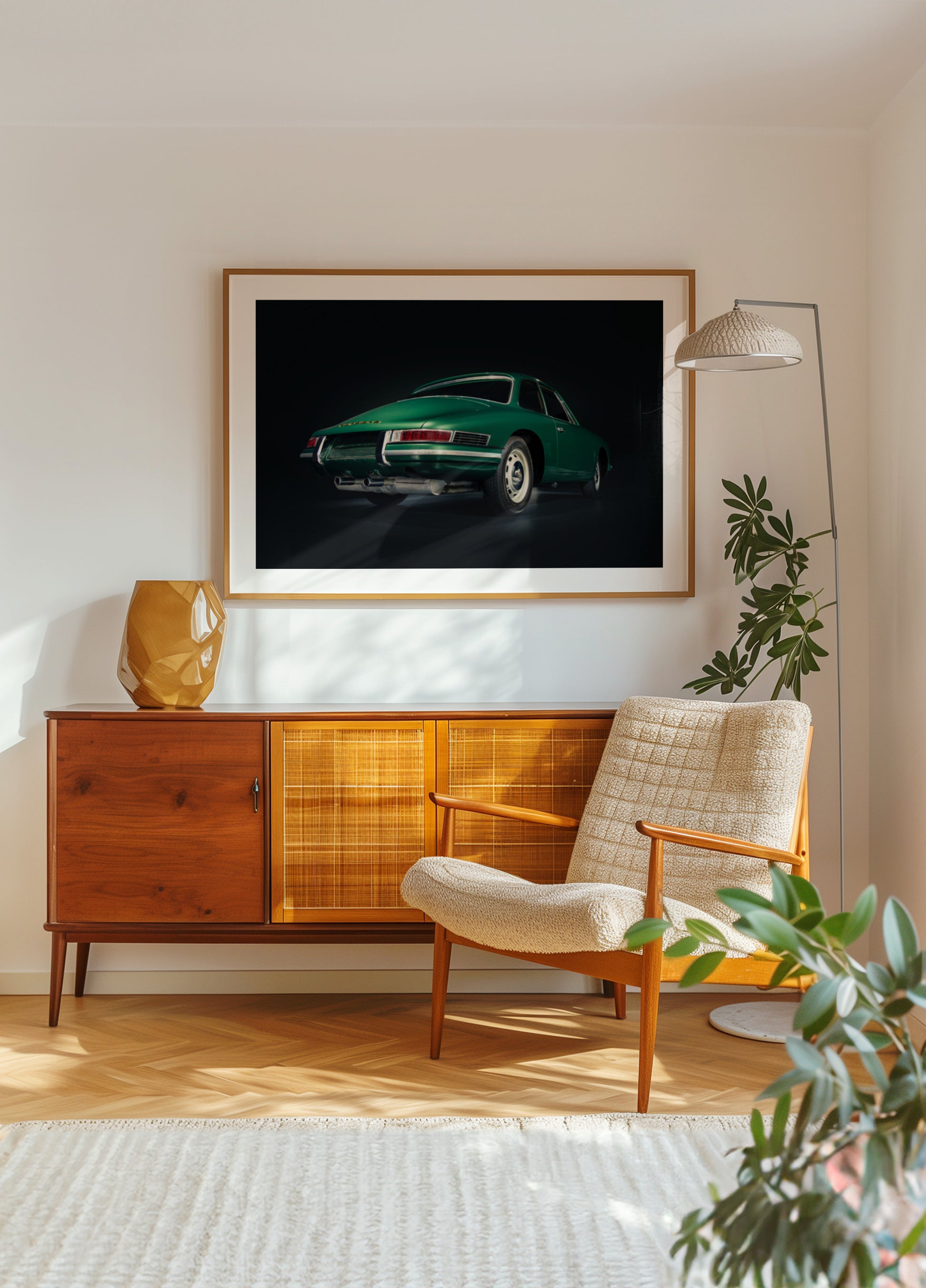 Automobile sportiva verde classica