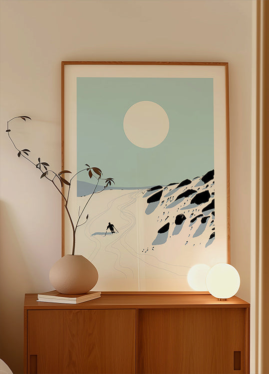 Poster della discesa in montagna innevata