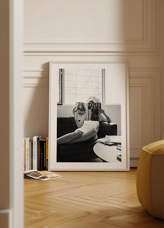 "Poster con vista sul tranquillo villaggio costiero"