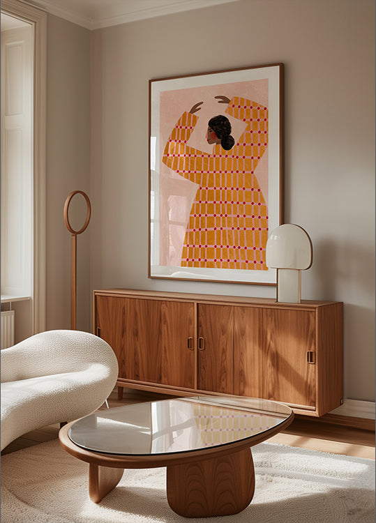 Il poster della donna con il vestito a quadri