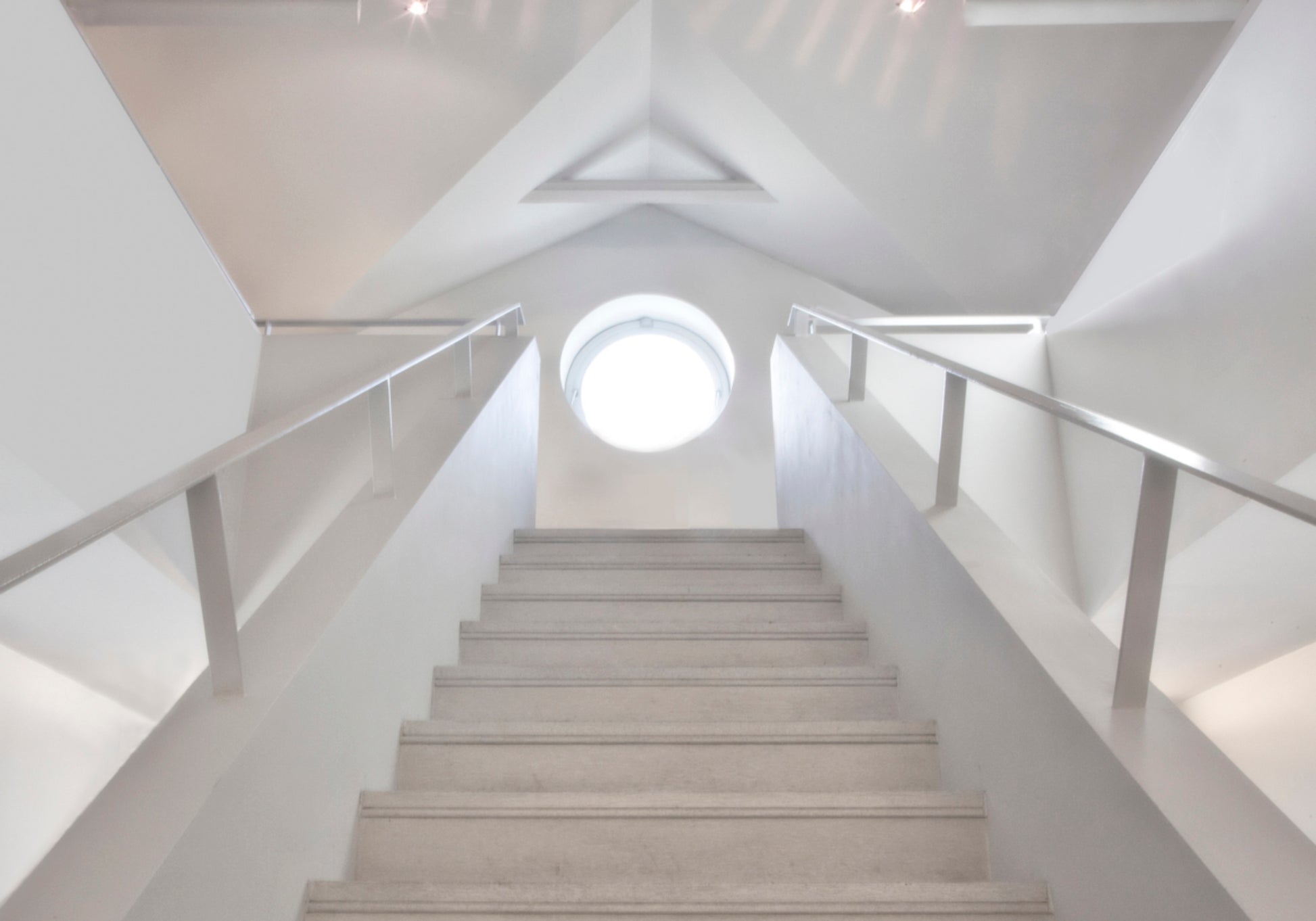 Ascesa geometrica del bianco