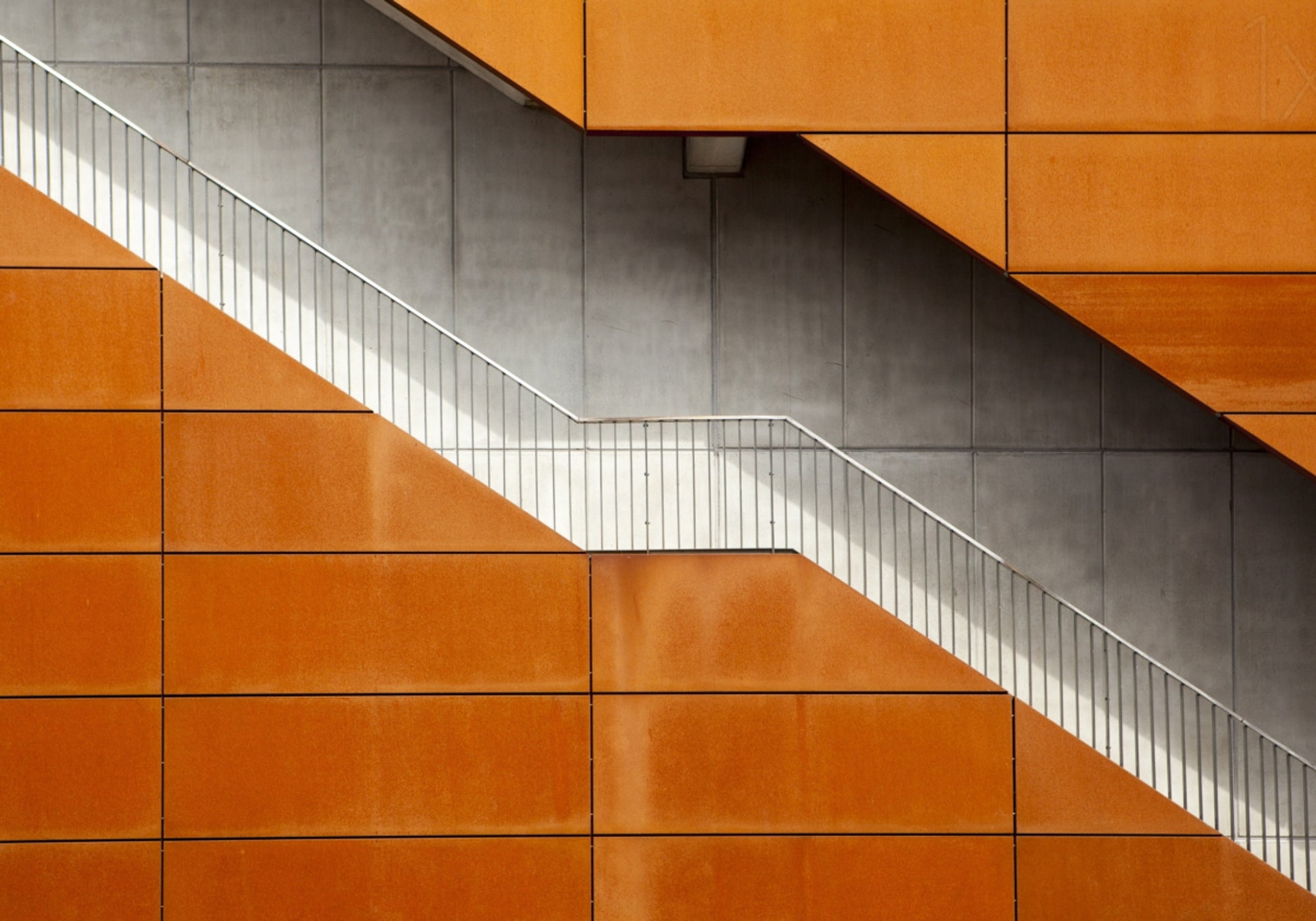 Scala diagonale arancione