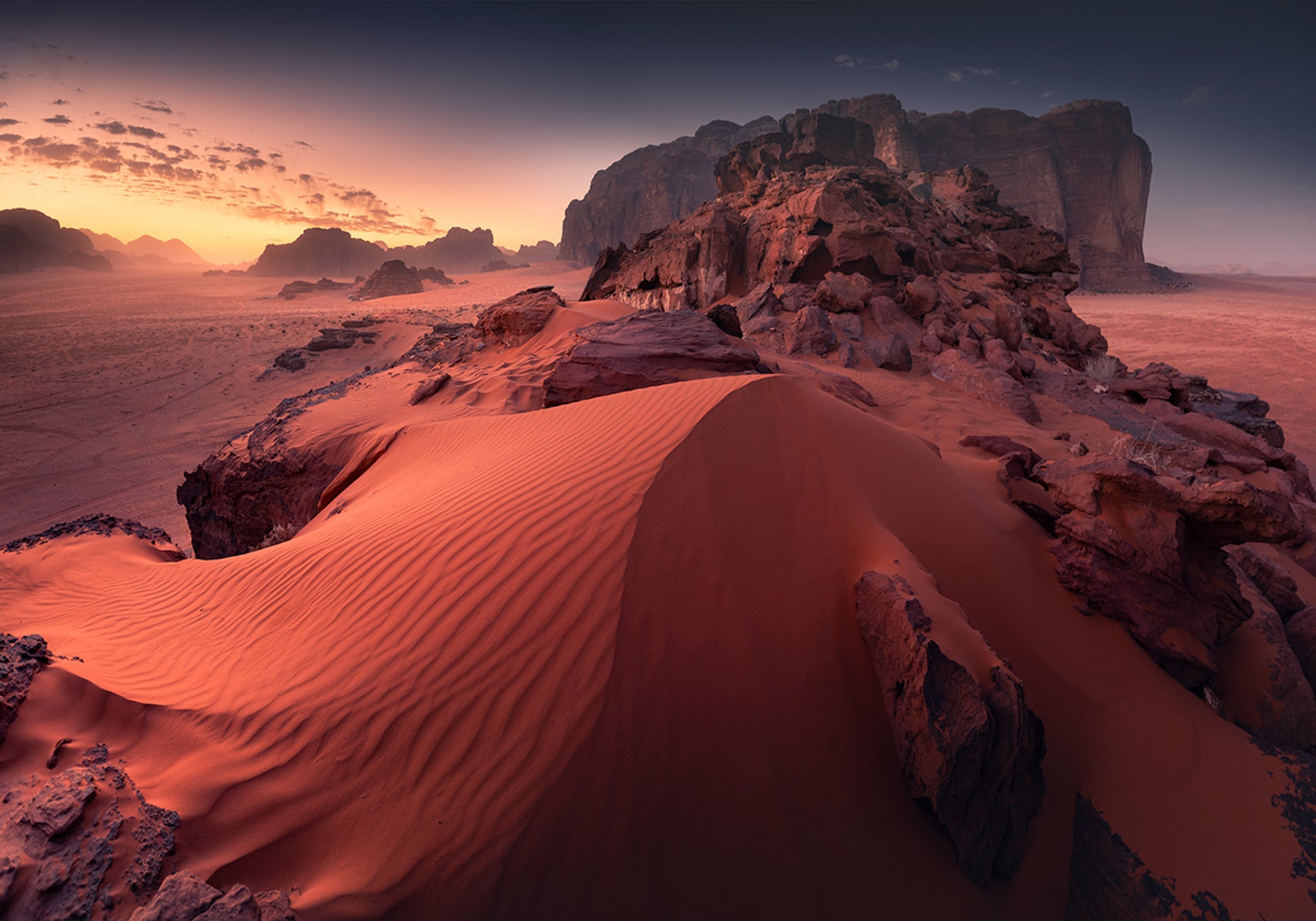 Tramonto nel deserto rosso