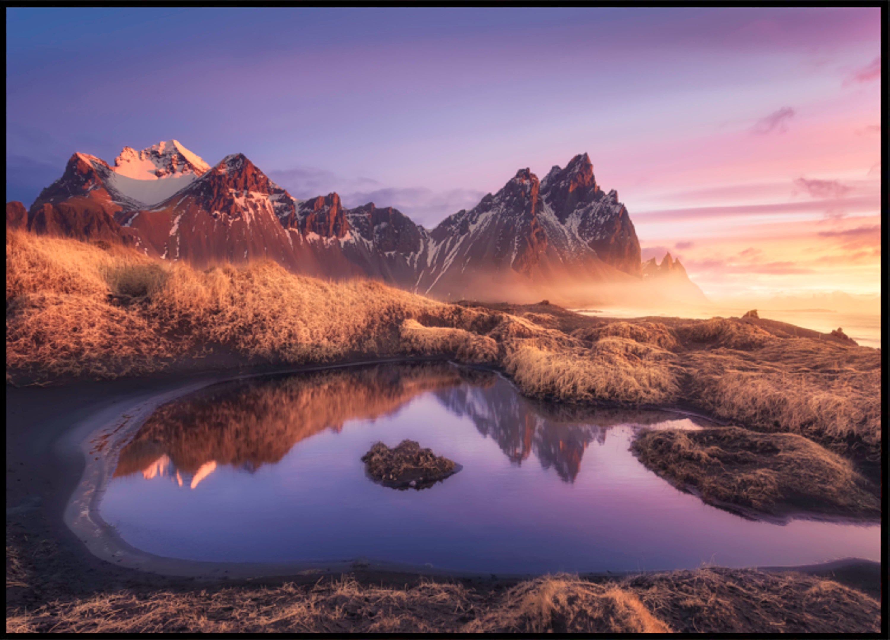 Tramonto riflesso della montagna