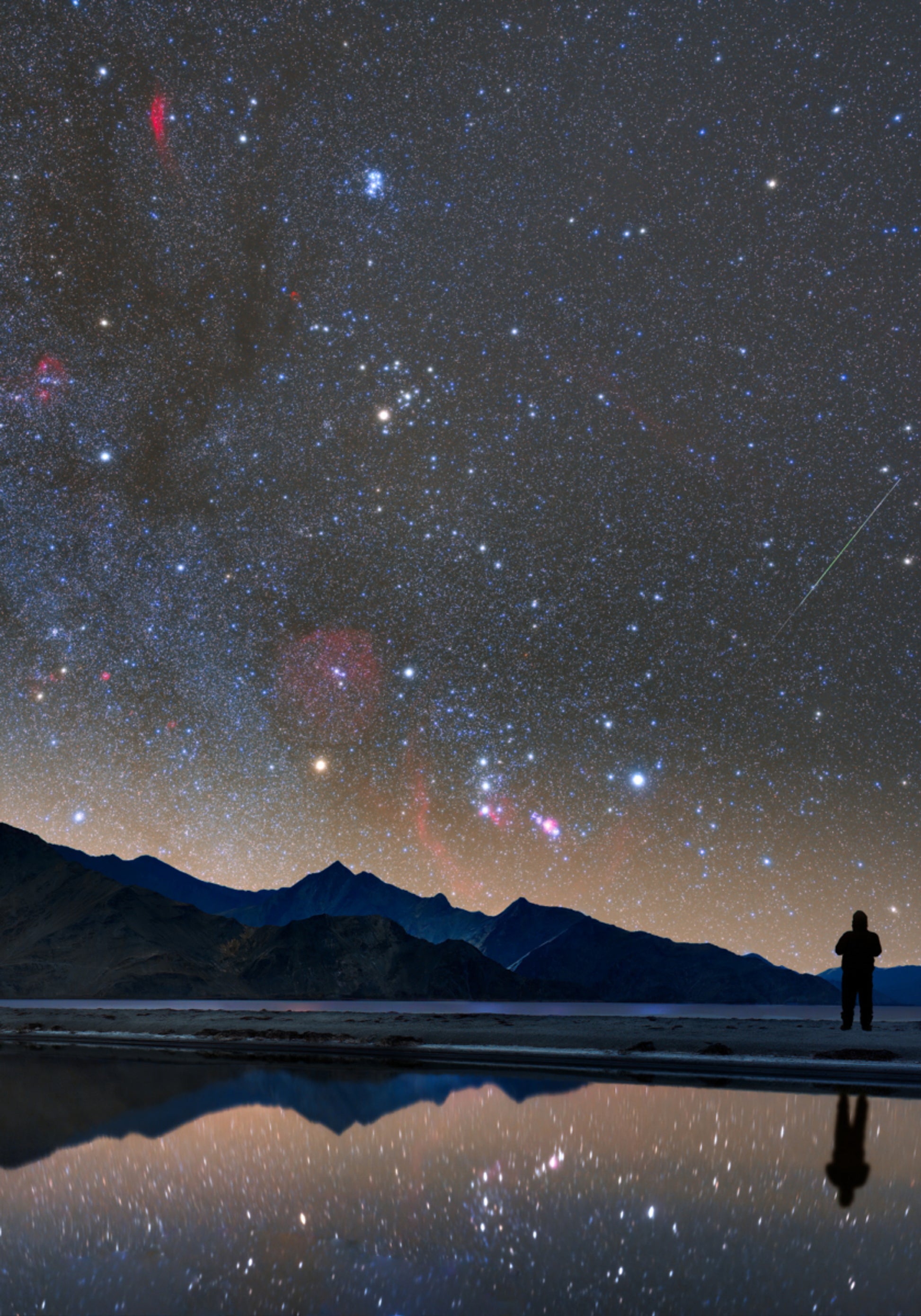 Riflessione del cielo notturno di Stargazer