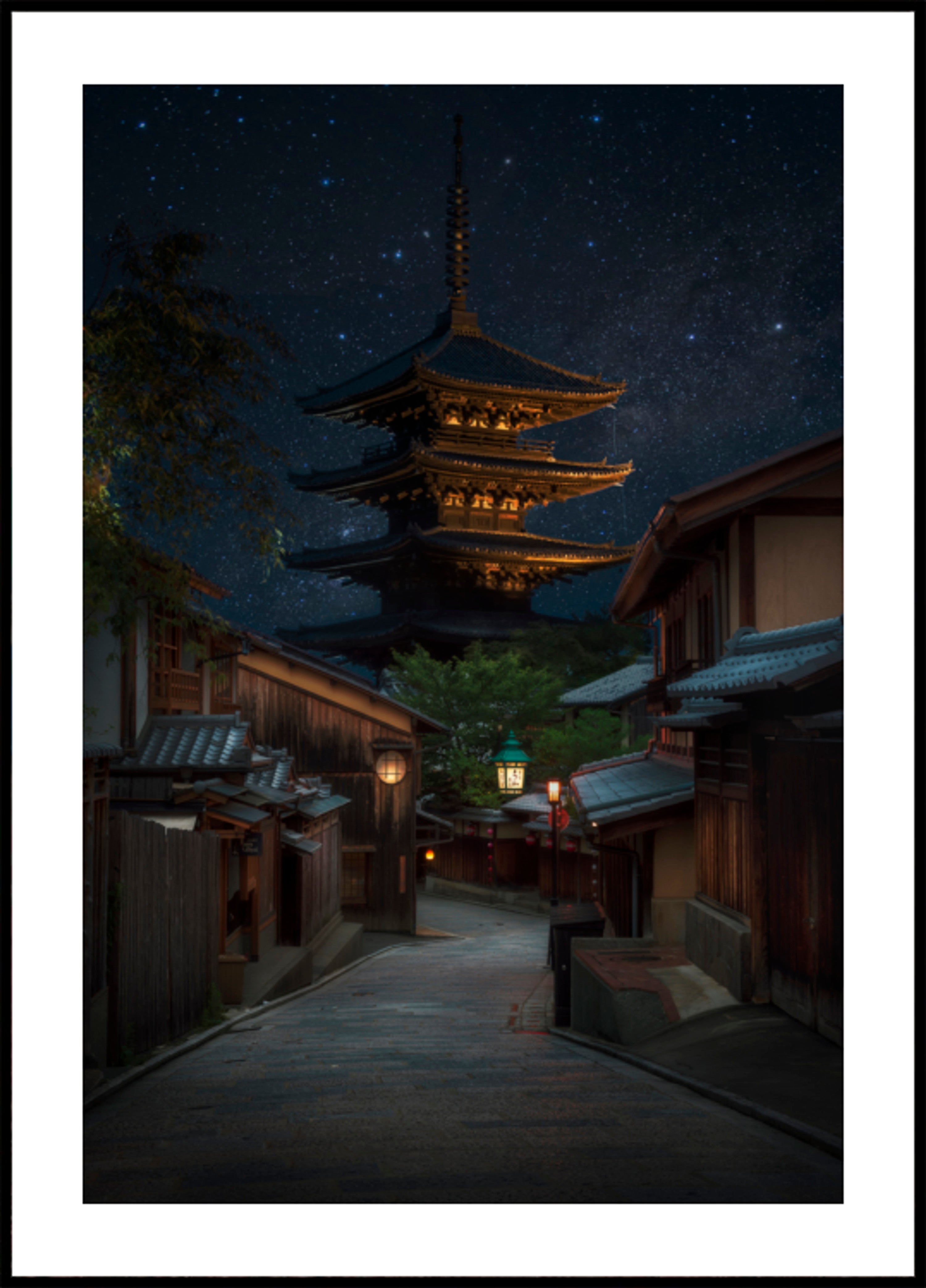 Notte stellata della pagoda di Kyoto