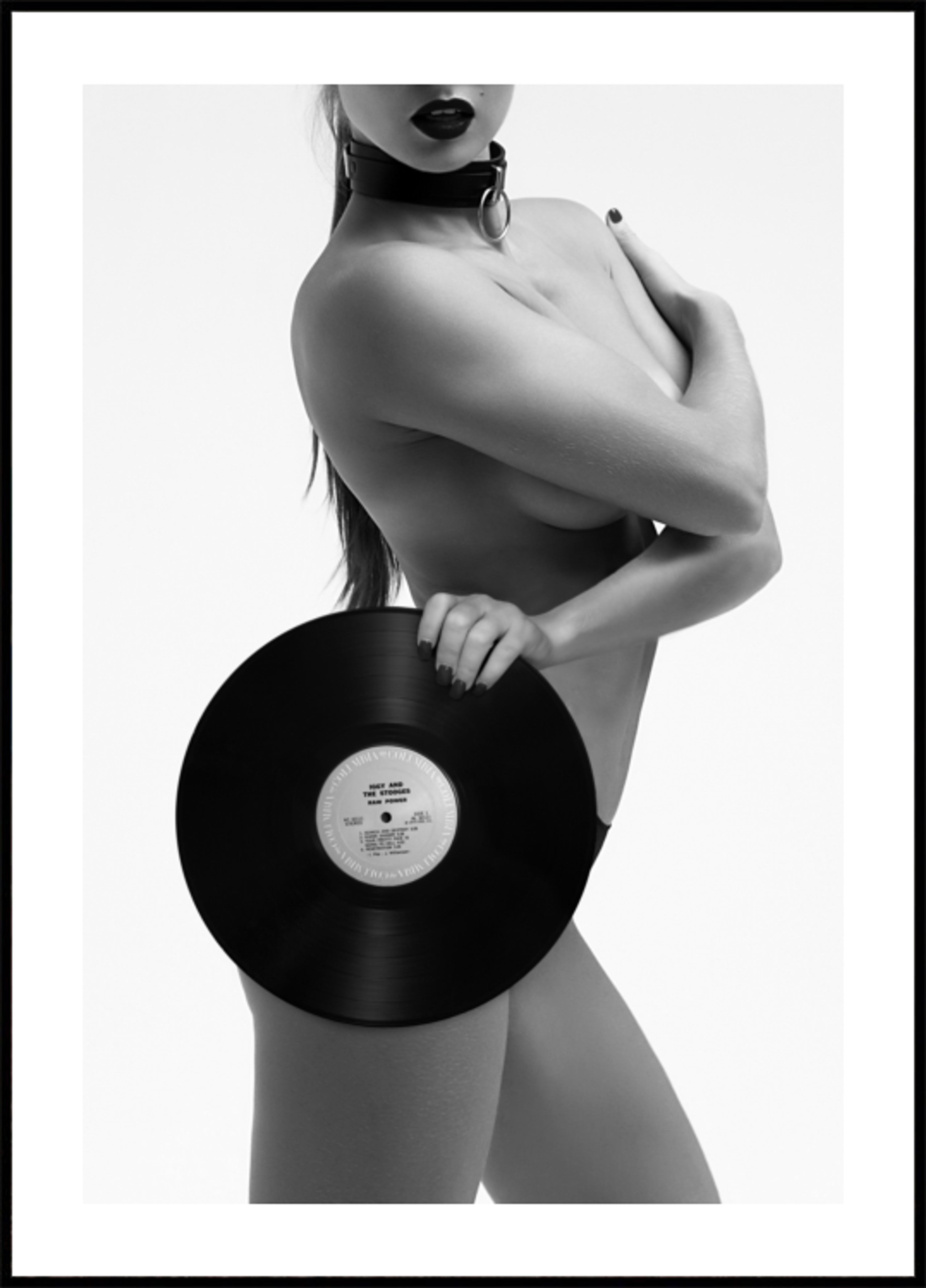 Bellezza in vinile scuro