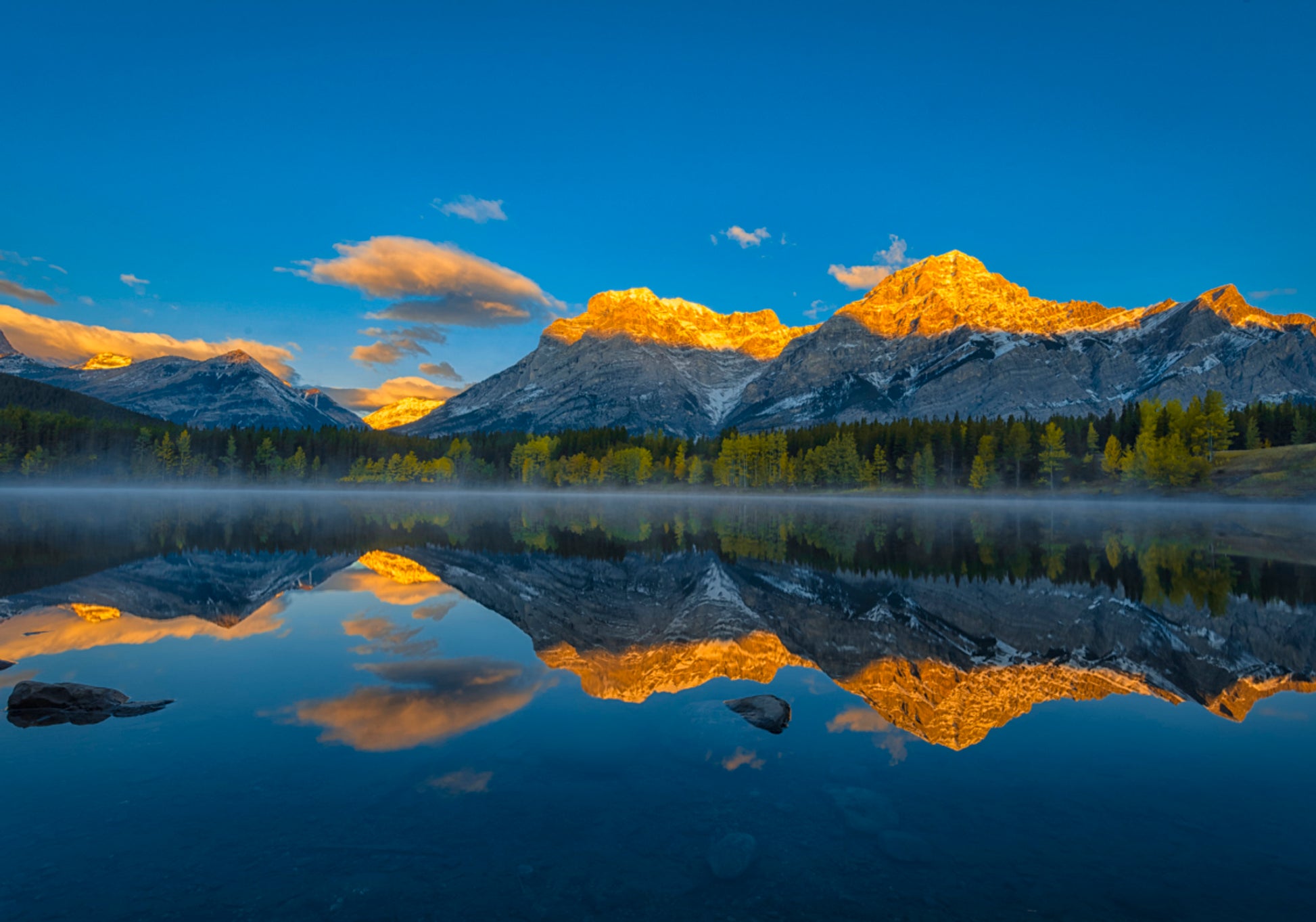 Riflessi della Montagna d'Oro