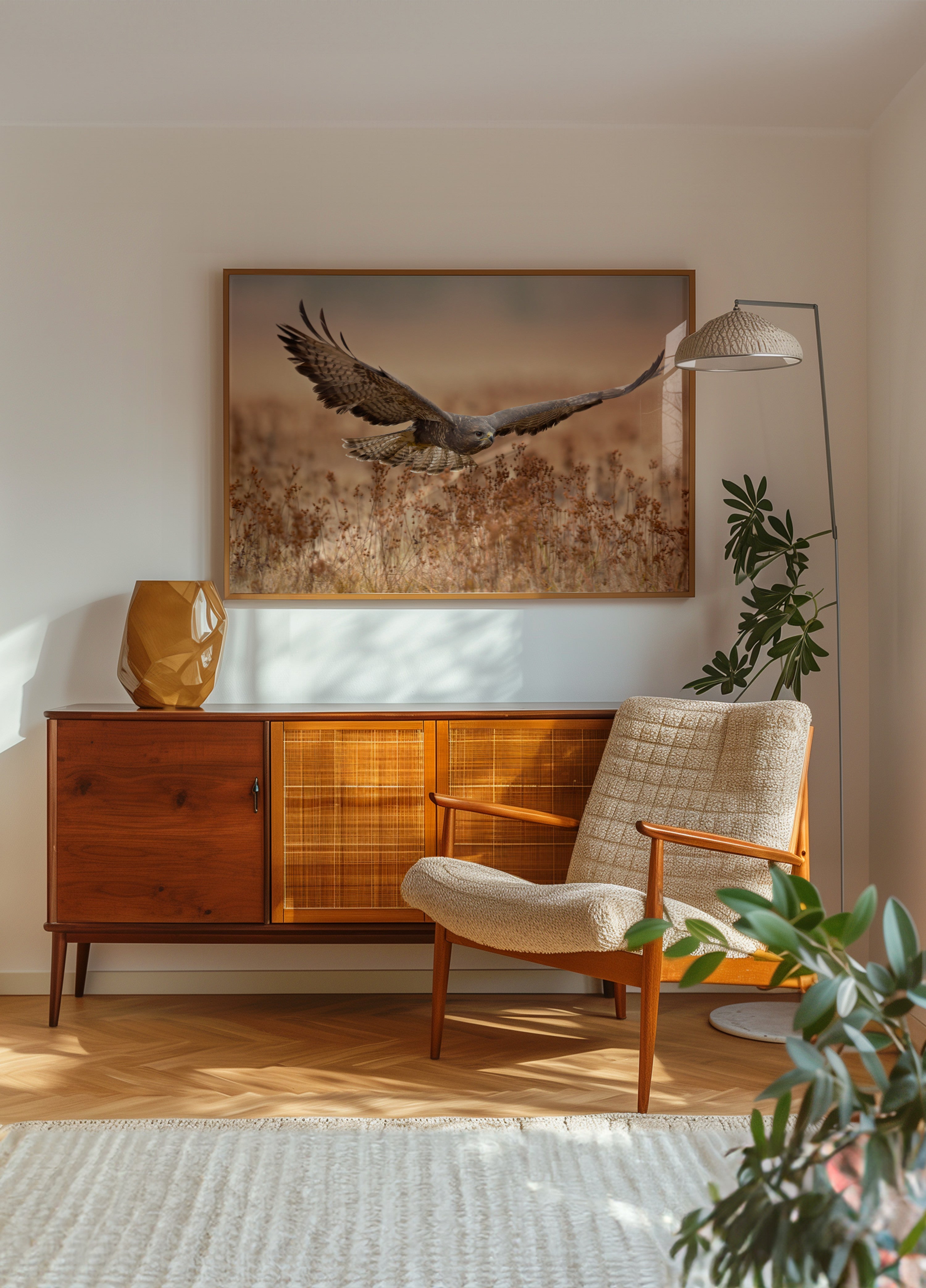 Falco maestoso in volo