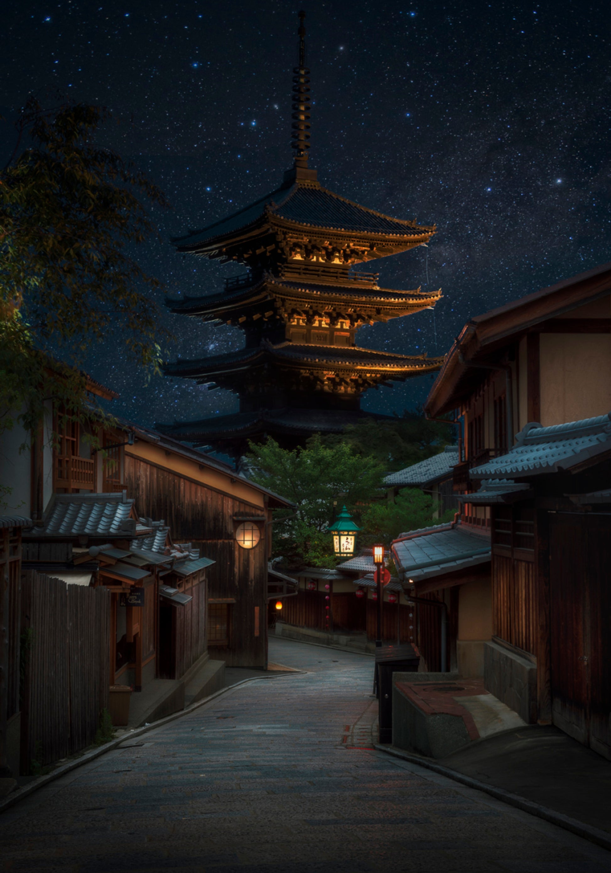 Notte stellata della pagoda di Kyoto