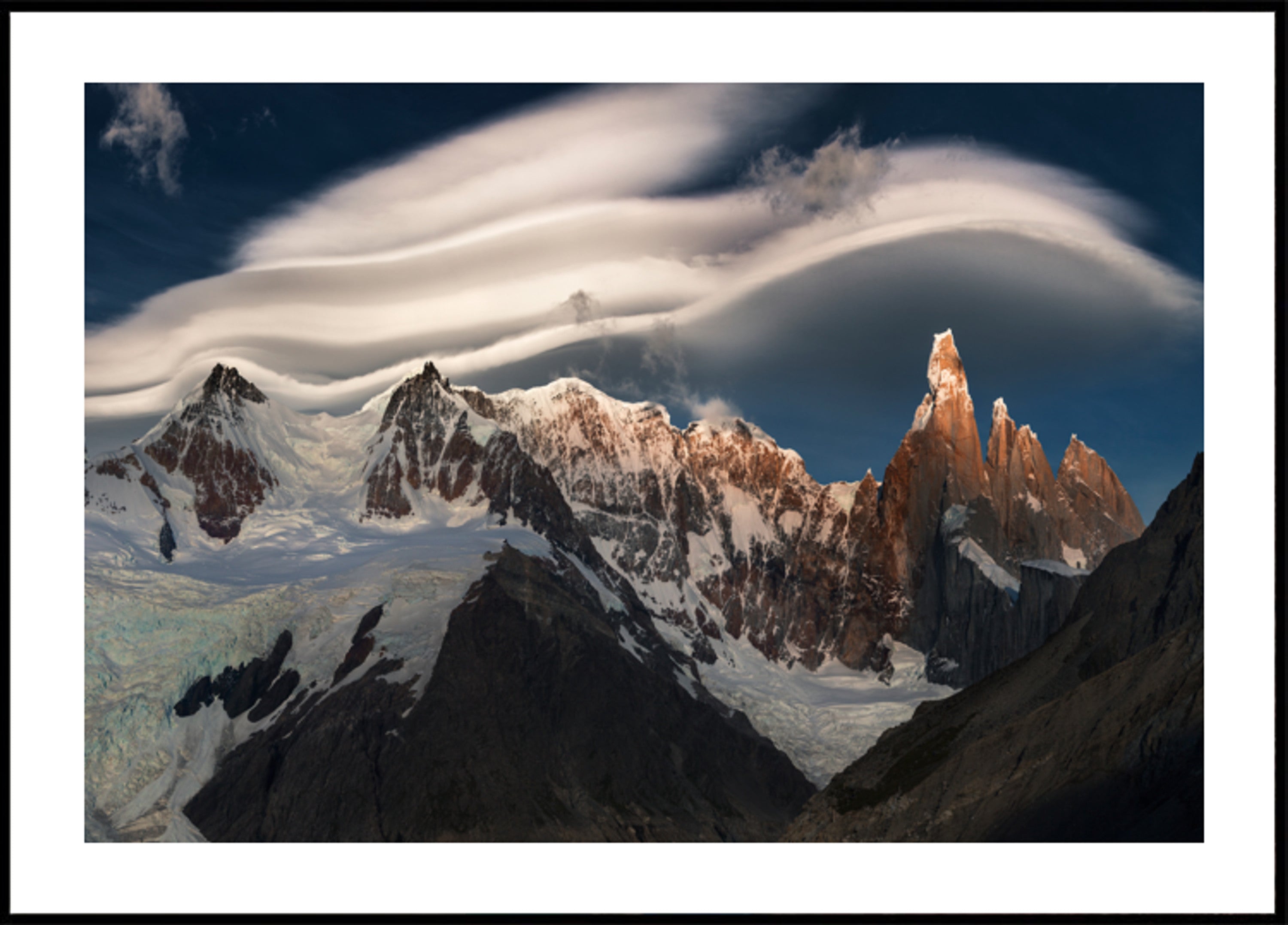 Nube lenticolare dei picchi dorati