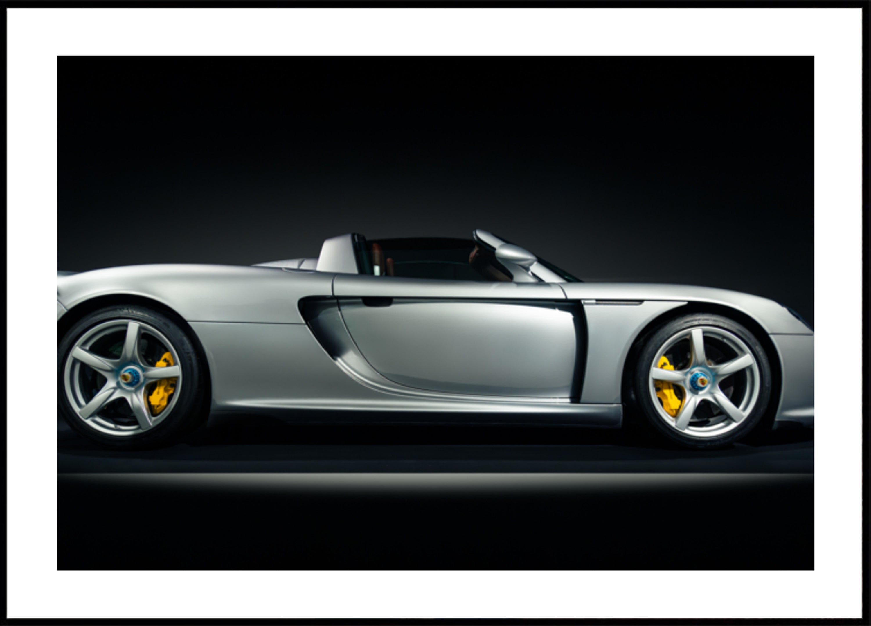 Elegante supercar color argento